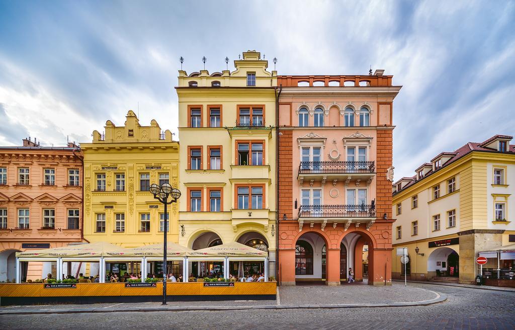 Rooftop Triplex Apartment In Centre Hradec Králové المظهر الخارجي الصورة
