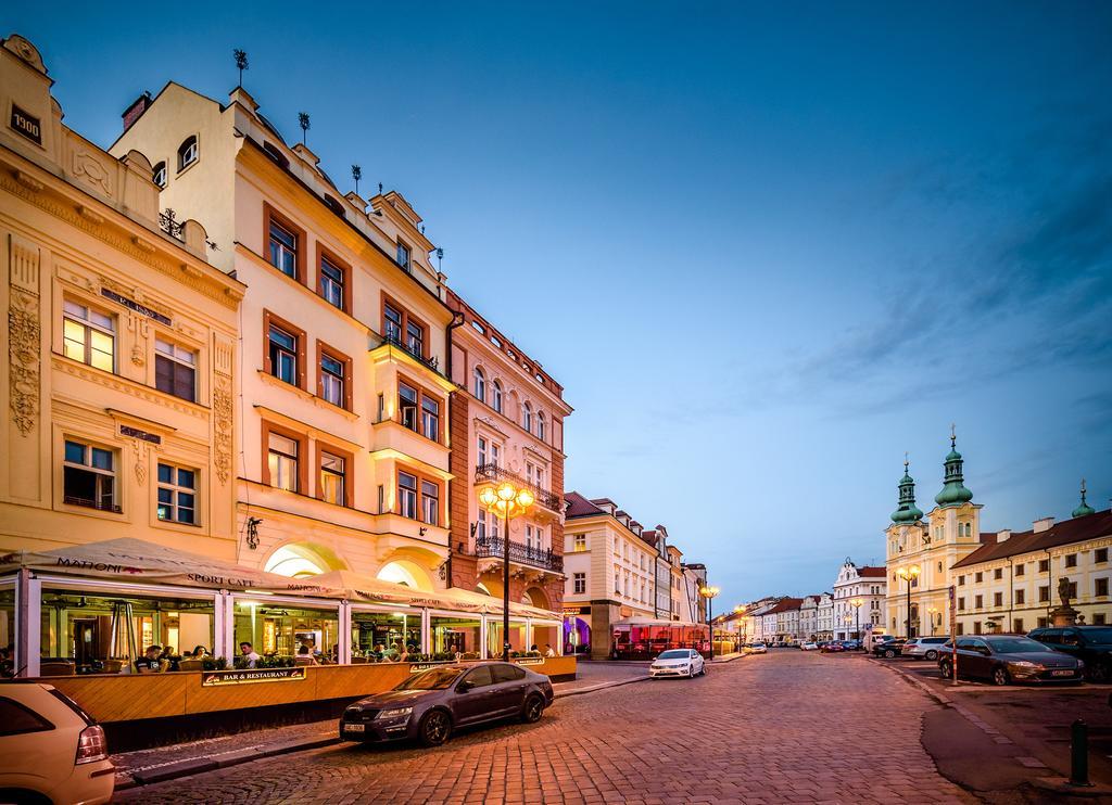Rooftop Triplex Apartment In Centre Hradec Králové المظهر الخارجي الصورة