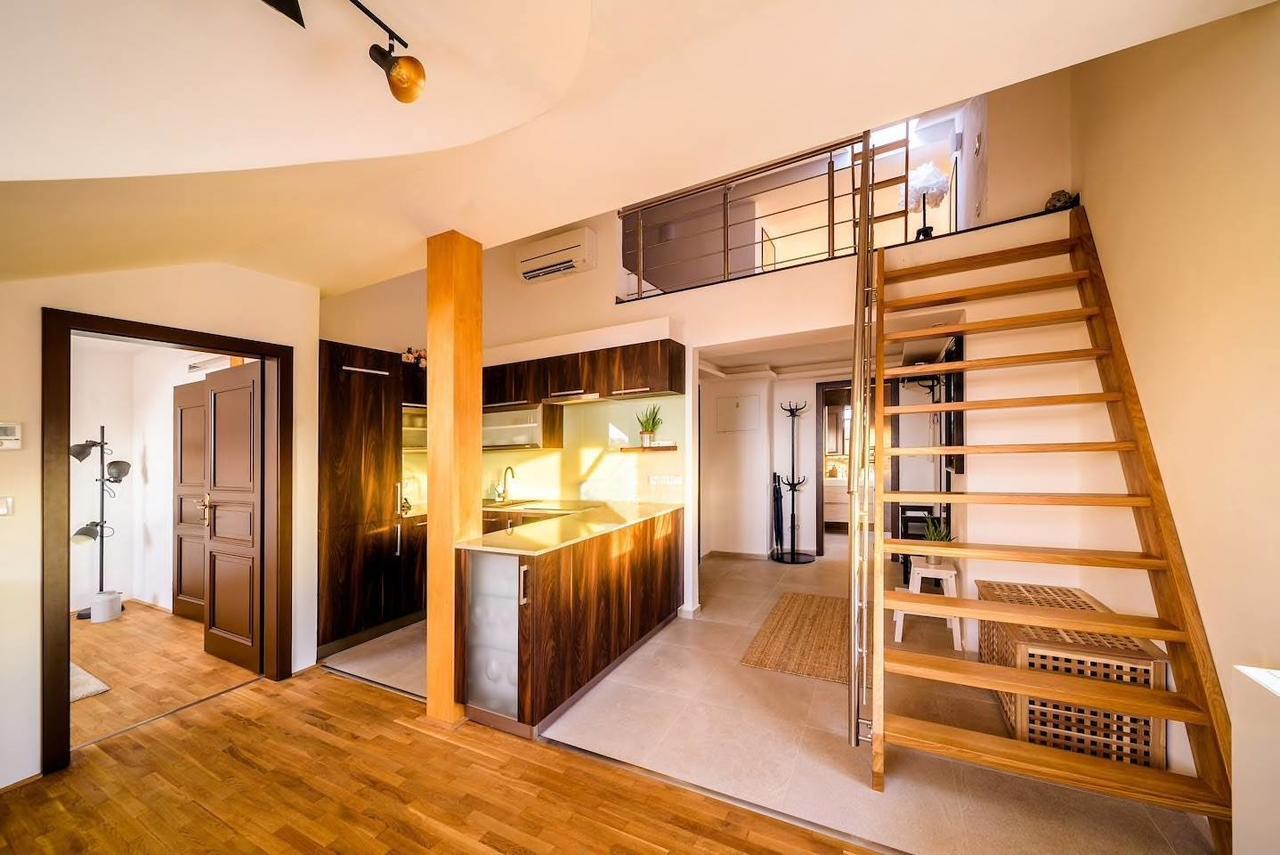 Rooftop Triplex Apartment In Centre Hradec Králové المظهر الخارجي الصورة